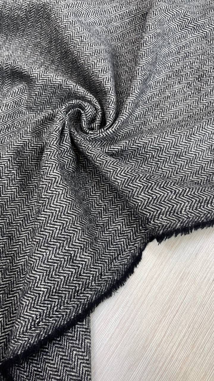 2,85м Костюмная шерсть с кашемиром G.cci черно-белого цвета «елочка»