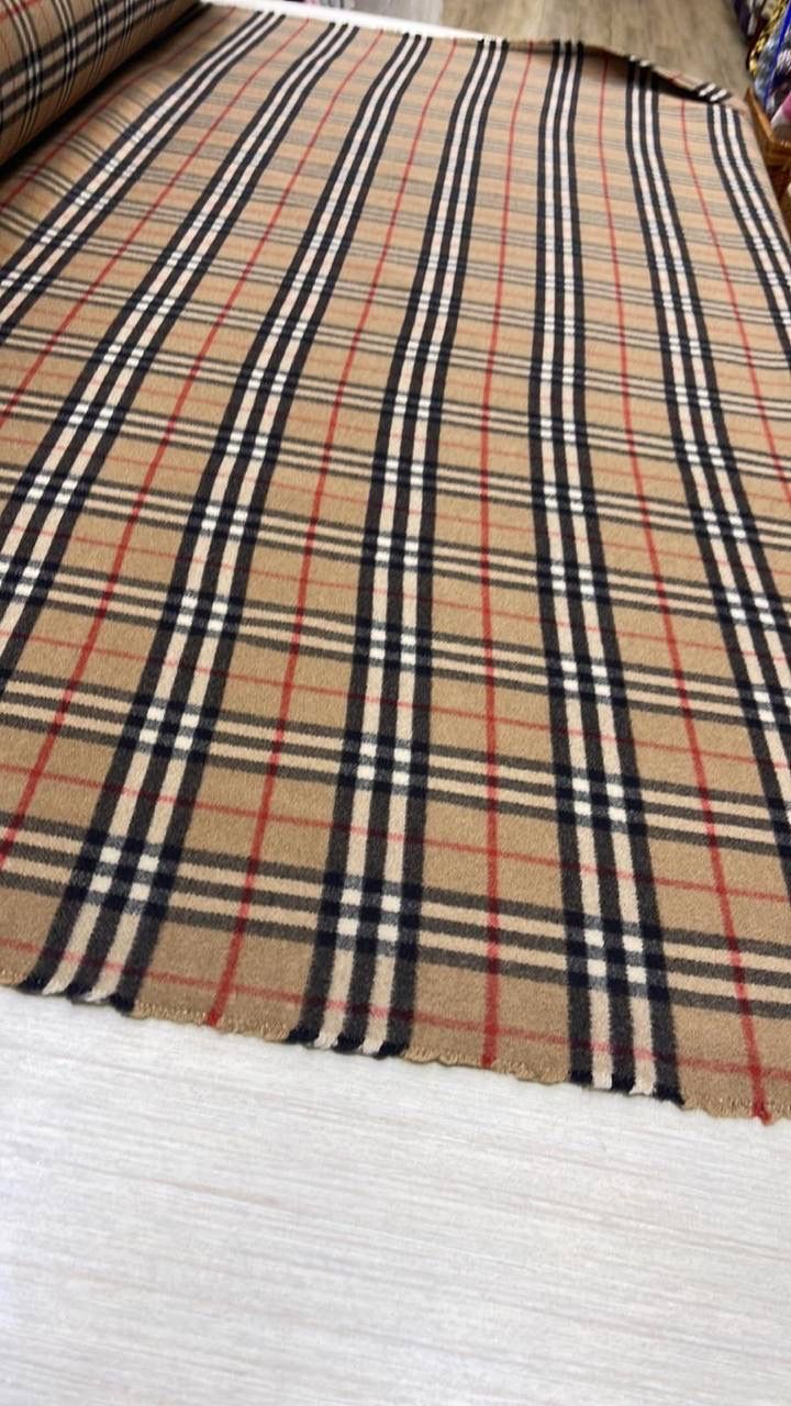 Пальтовая двухслойная верблюжья шерсть оригинал Bu.rbbery в клетку