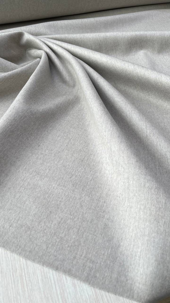 Пальтовый кашемир L0ro Pi@na светло-серый