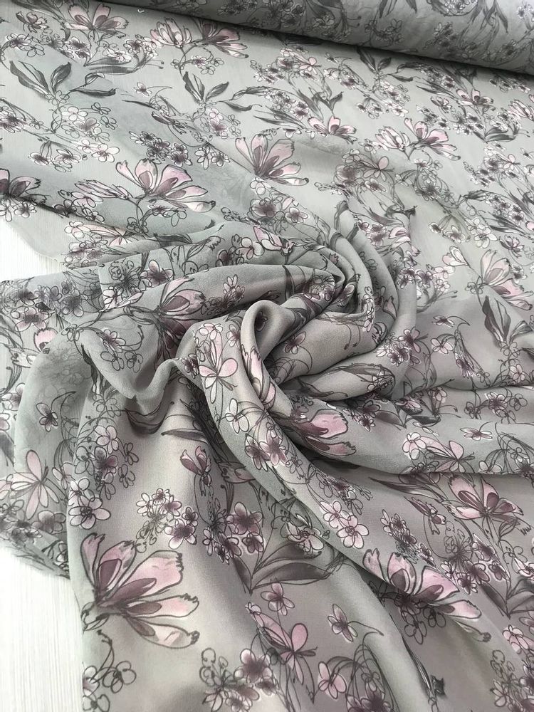 Шифон-жоржет шелковый фон серо-зеленый принт пудровые цветы