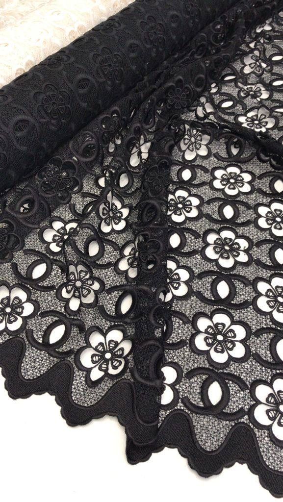 Кружево французское из вискозы эксклюзив Ch@nel черного цвета