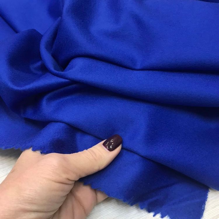 Костюмный кашемир L0ro Pi@na синий royal