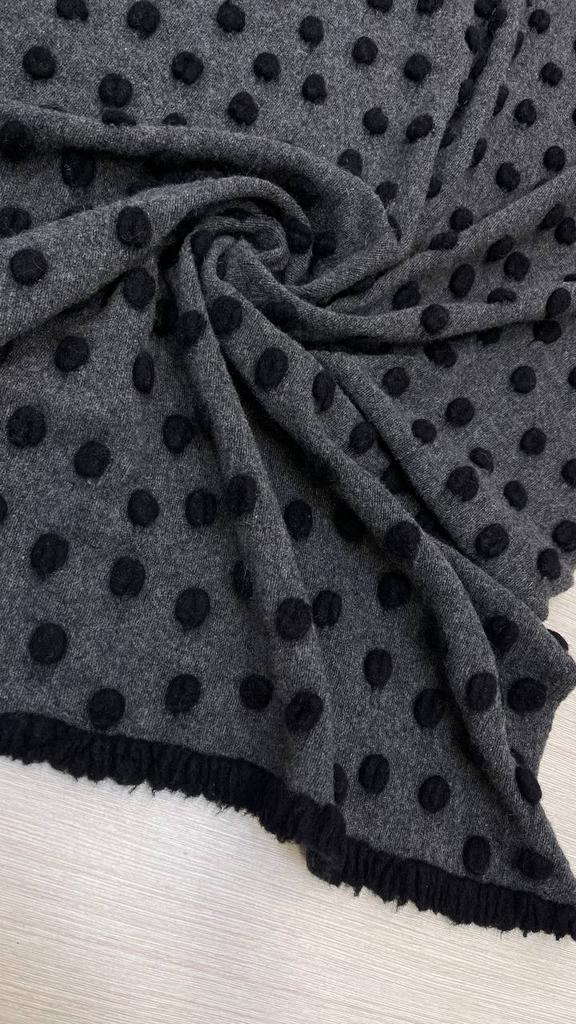 1,25м Валяная шерсть 3D  M@nila Grace темно-серый меланж/черный 3D горох