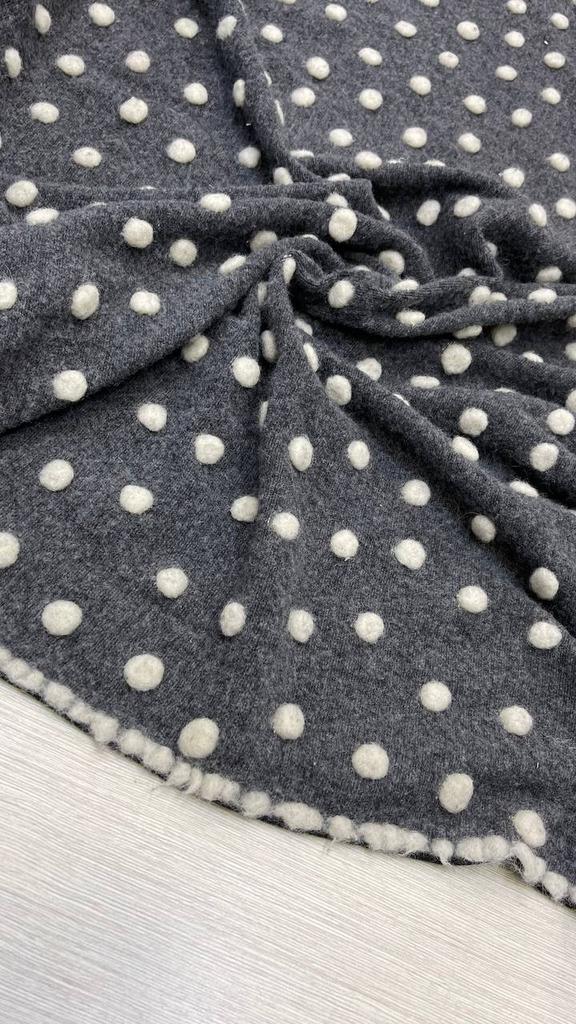 Валяная шерсть 3D M@nila Grace темно-серый меланж/белый 3D горох