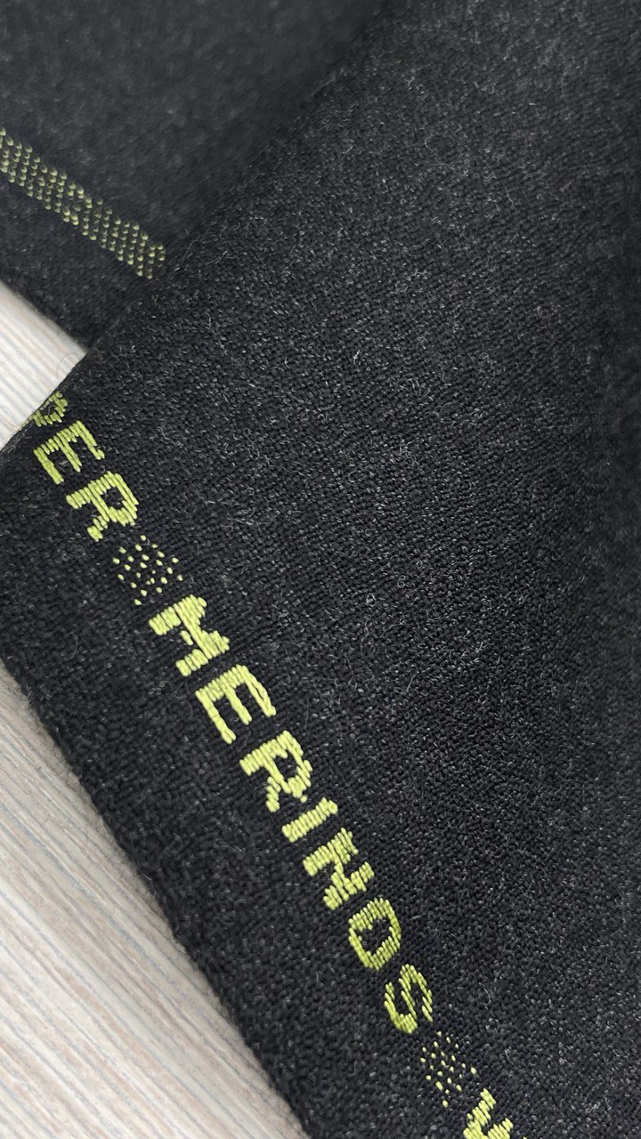 Костюмная шерсть темно серого цвета