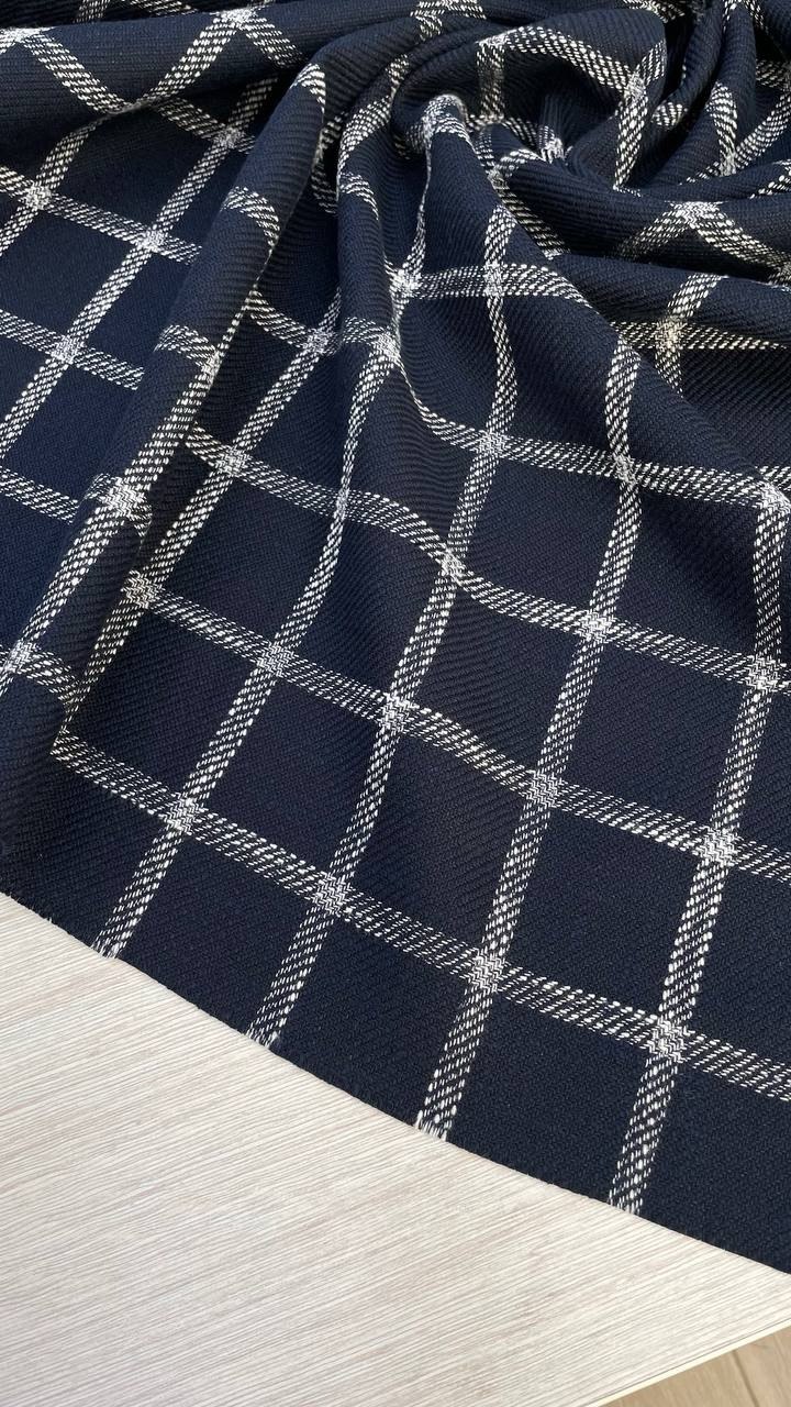 1.95м Костюмный шелк со льном в клетку