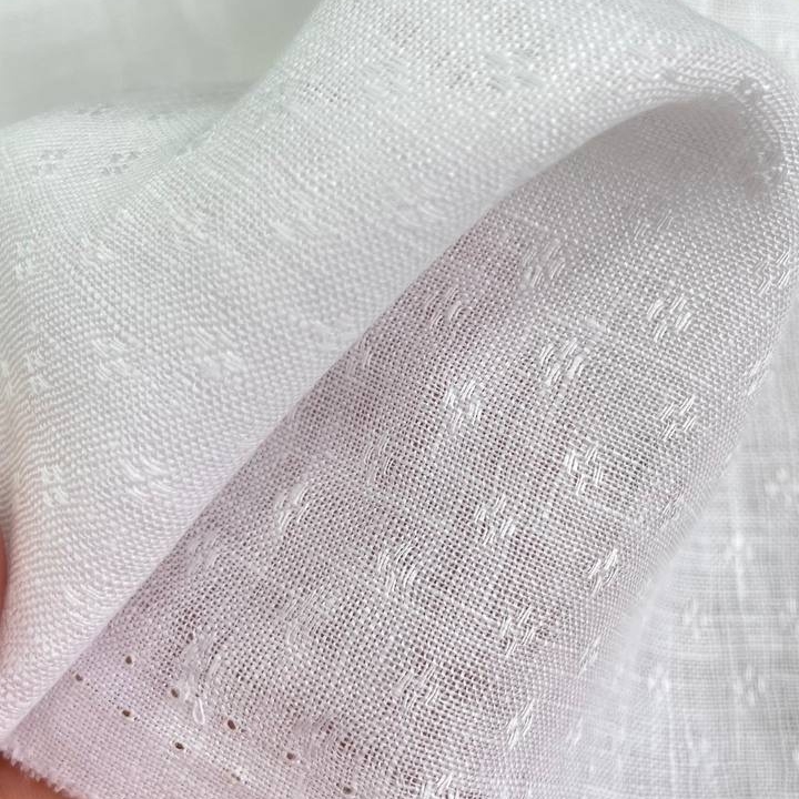 Плательный лён с шелком жаккардового плетения L0ro Pi@na натуральный белый