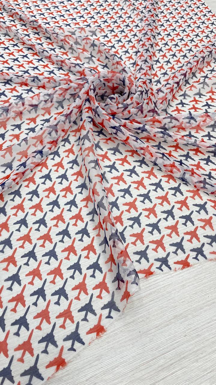 2,05м Шелковый шифон фон белый с красно-синими самолетами