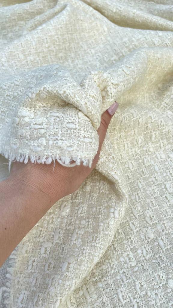 2.36м Твид оригинал Ch@nel кремово-бежевого цвета