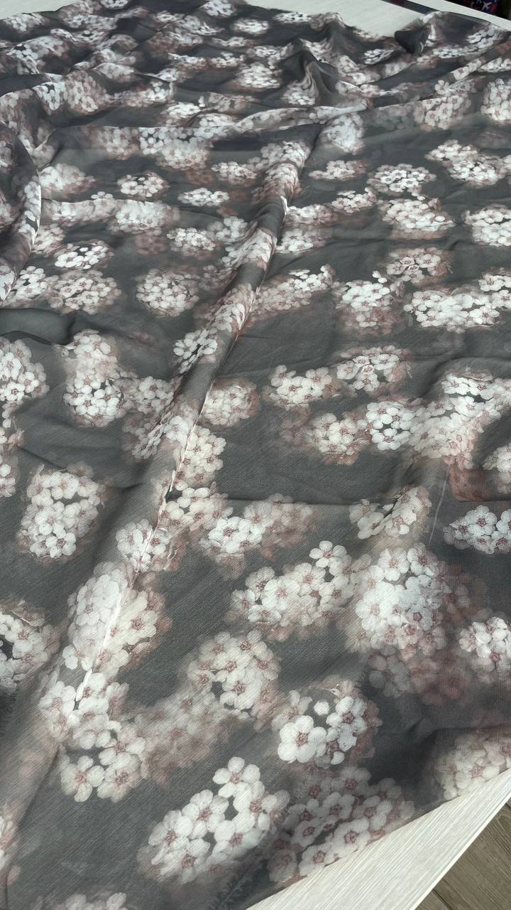 Шёлковый шифон Max M@ra фон серо-коричневый с цветочным принтом