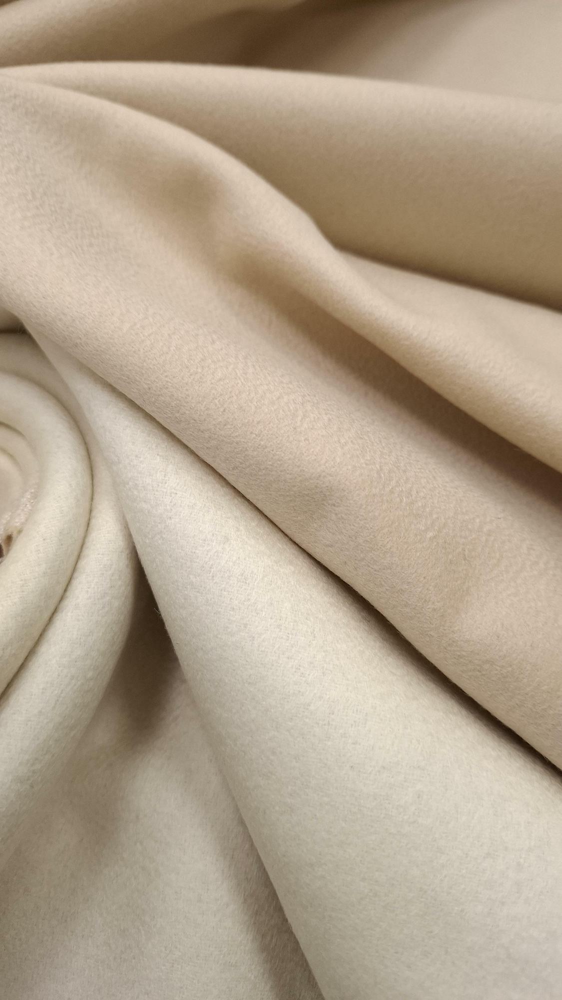 Пальтовый double кашемир двухслойный L0ro Pi@na светлый бежевый/сливочный