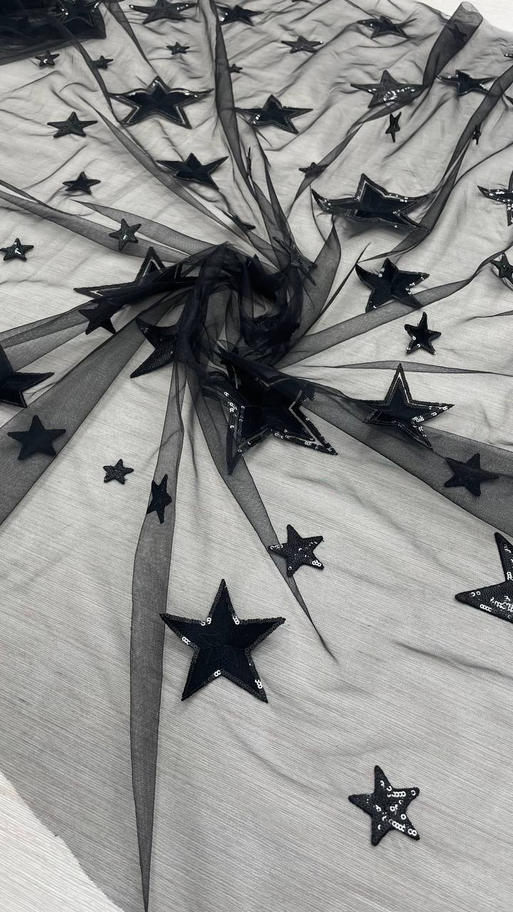 Роскошная вышивка на сетке V@lentino черная