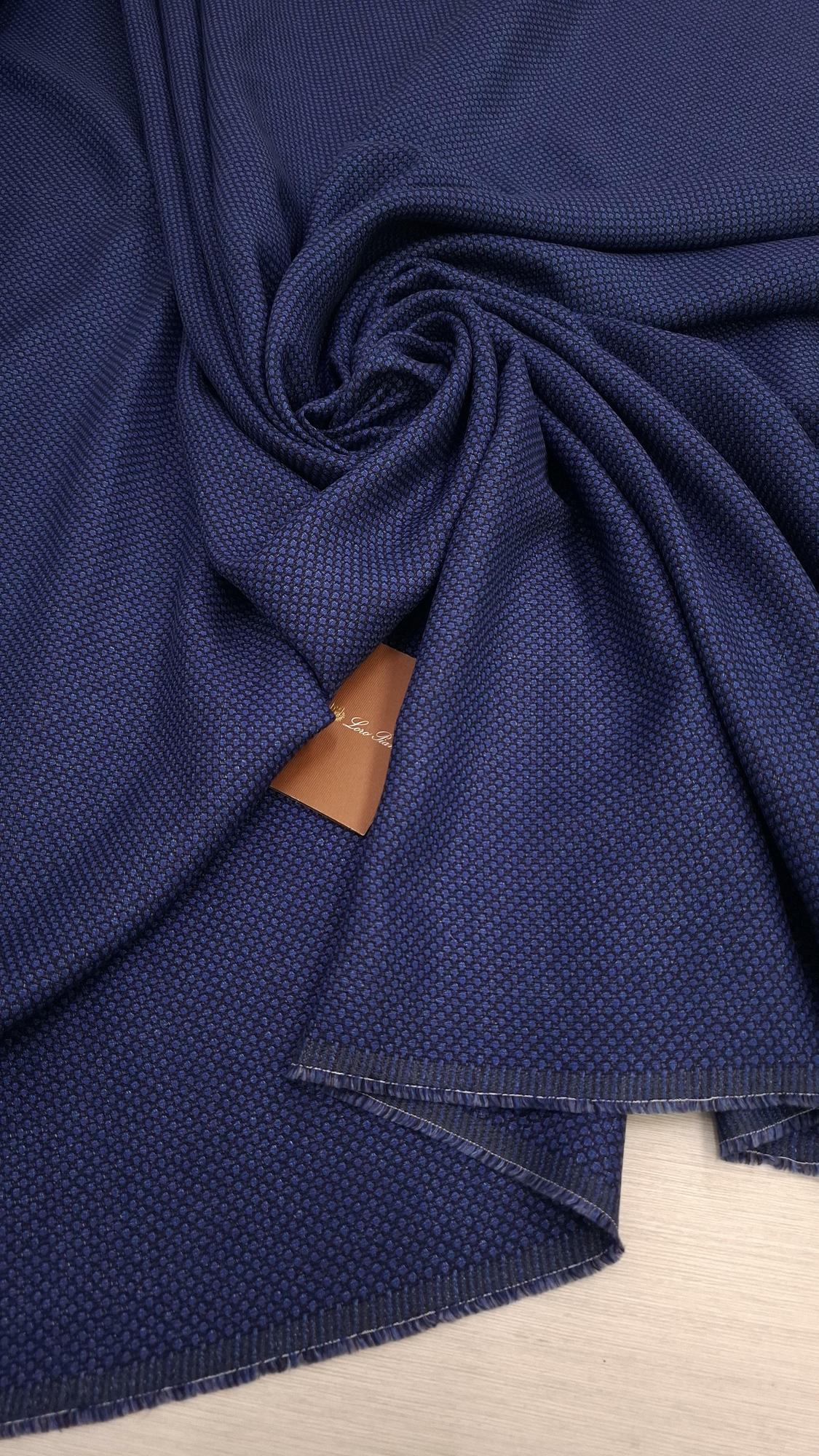 Костюмная конопля с шелком L0ro Pi@na темно-синяя