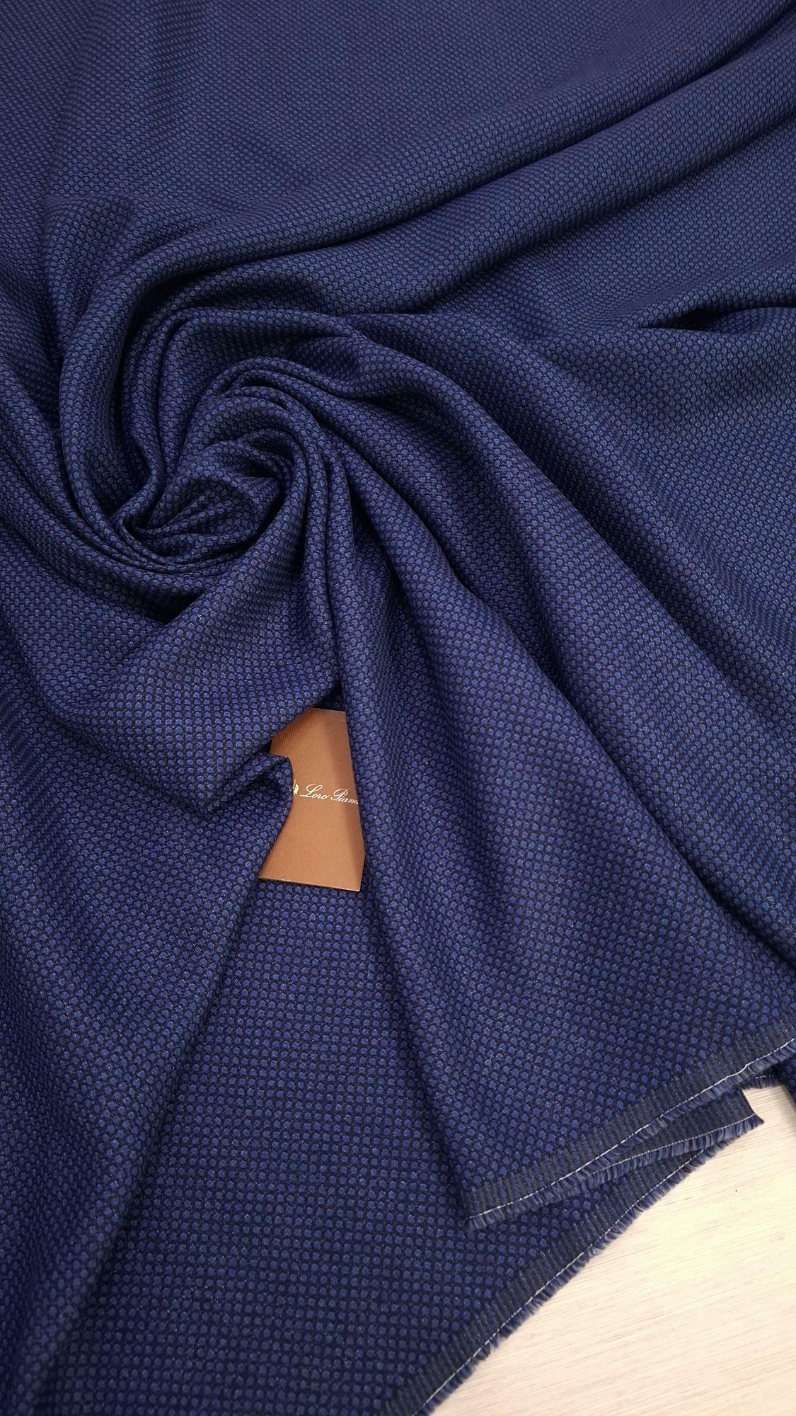 Костюмная конопля с шелком L0ro Pi@na темно-синяя