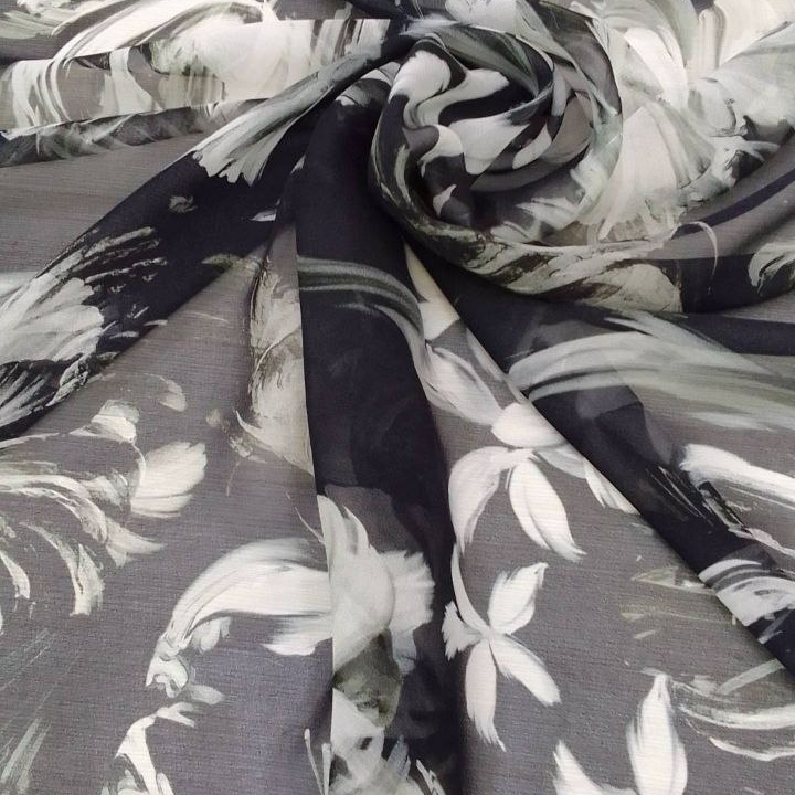 2,2м Шифон-жоржет шелковый фон черный с белым цветочным принтом