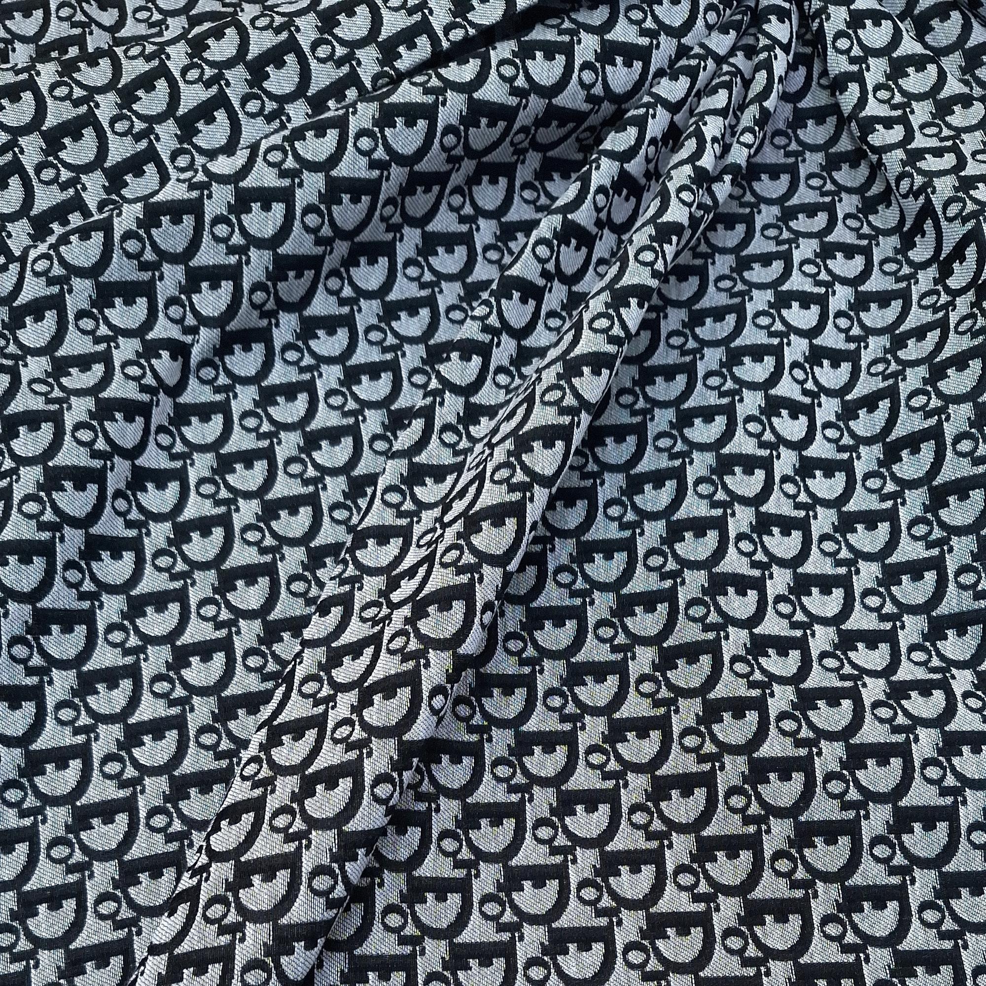 Хлопковый жаккард Di0r фон светло-серый/принт черный