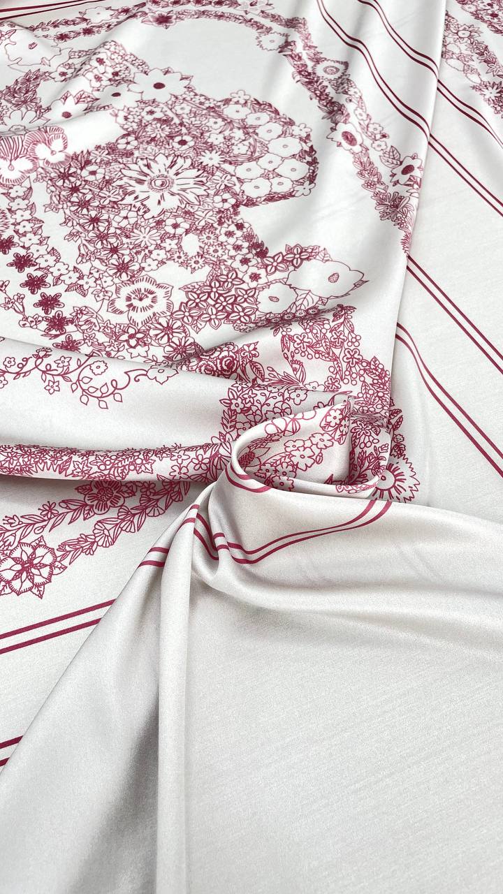 Шелк атласный с эластаном H.ermes  пыльно-розовый фон с цветами купон 1,5