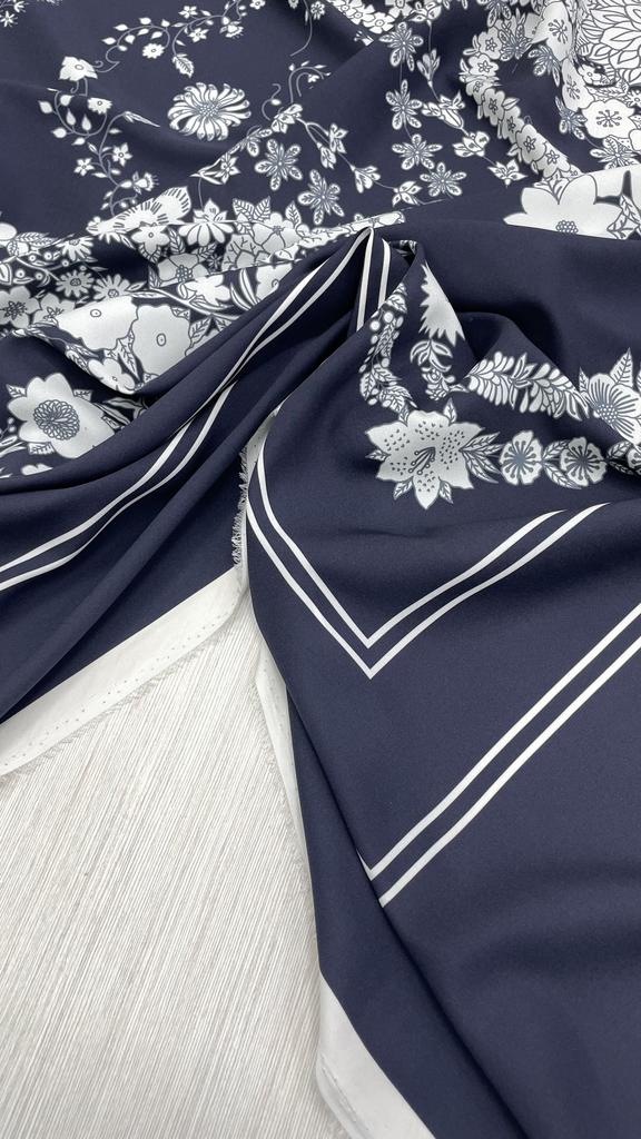 Шелк атласный с эластаном H.ermes  темно синий фон с цветами купон 2,10