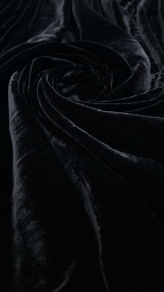 Бархат Pr@da в черно-угольном цвете