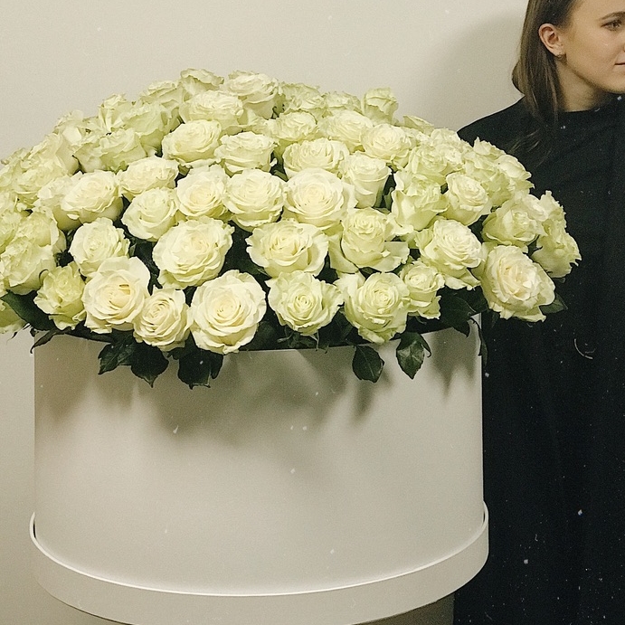 Короб 125 троянд