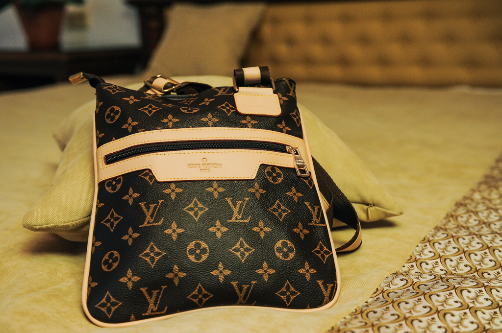 Сумка через плечо Мужская Louis Vuitton коричневая