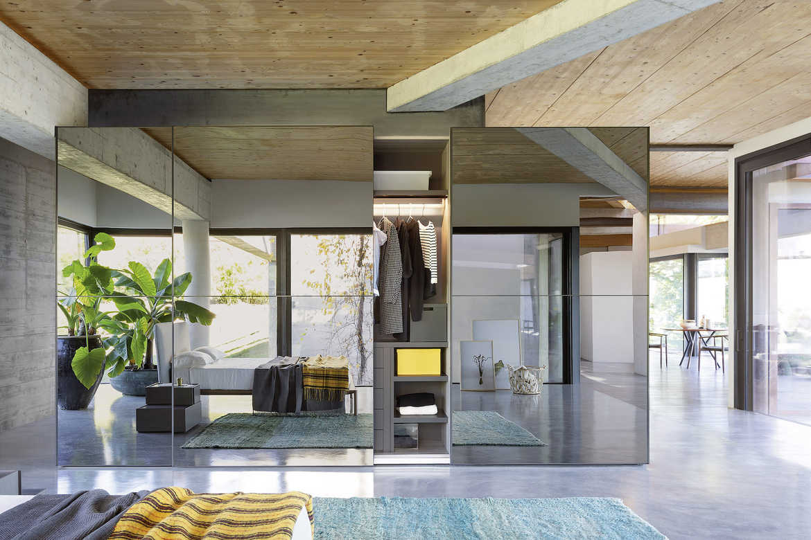 Moderni spinta ,,Crystal''