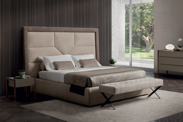 Miegamojo lova ,,Versailles''