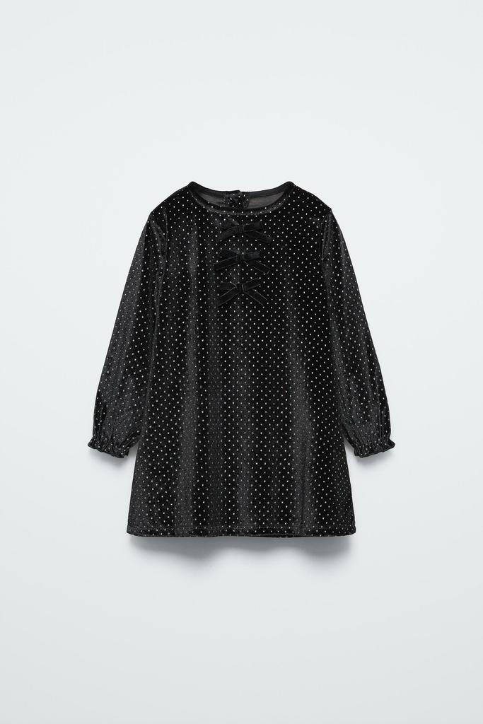 Блискуча оксамитова сукня