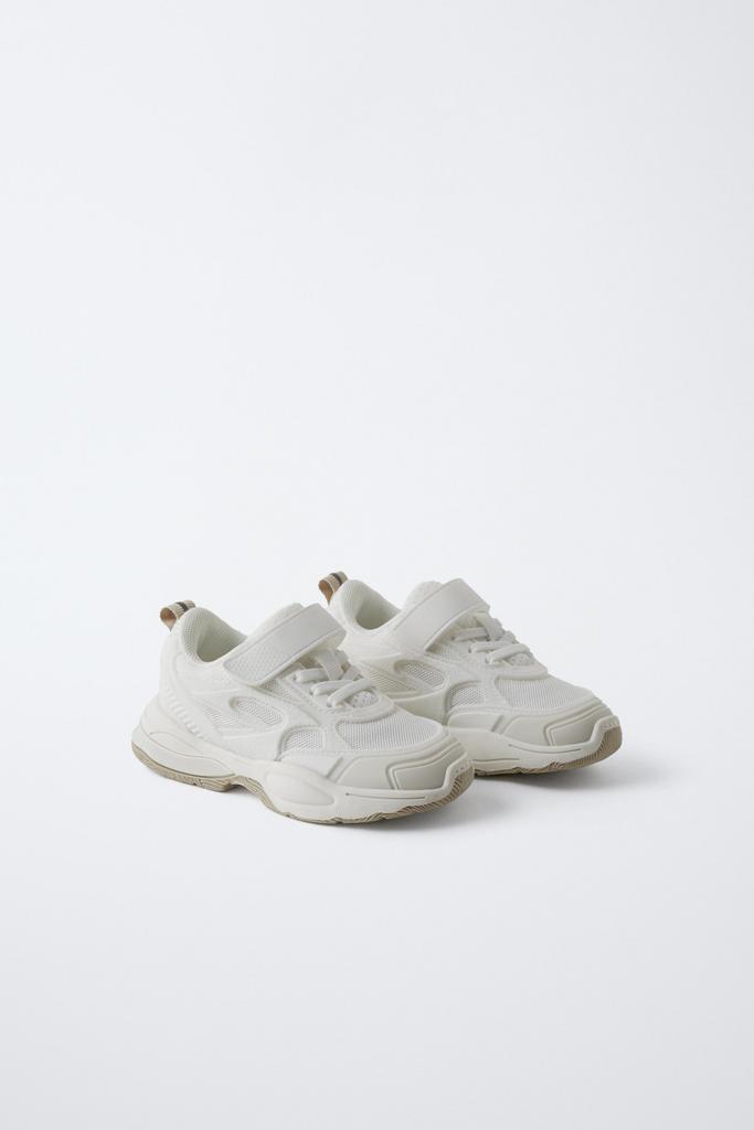 Кросівки зі вставками