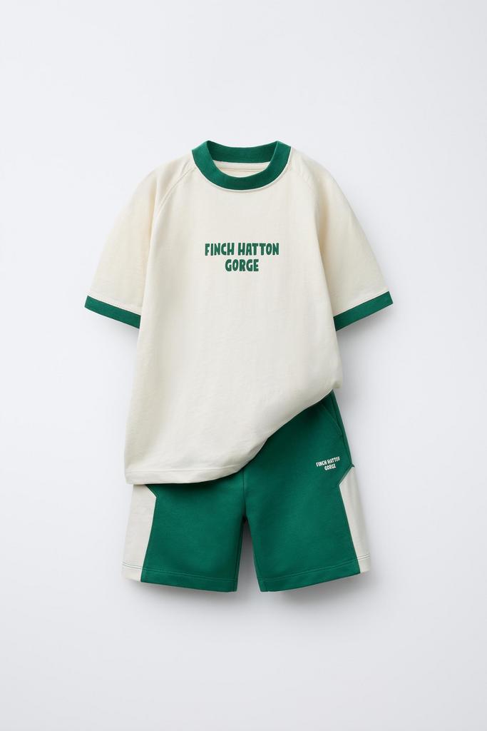 Комплект з написом футболка та шорти