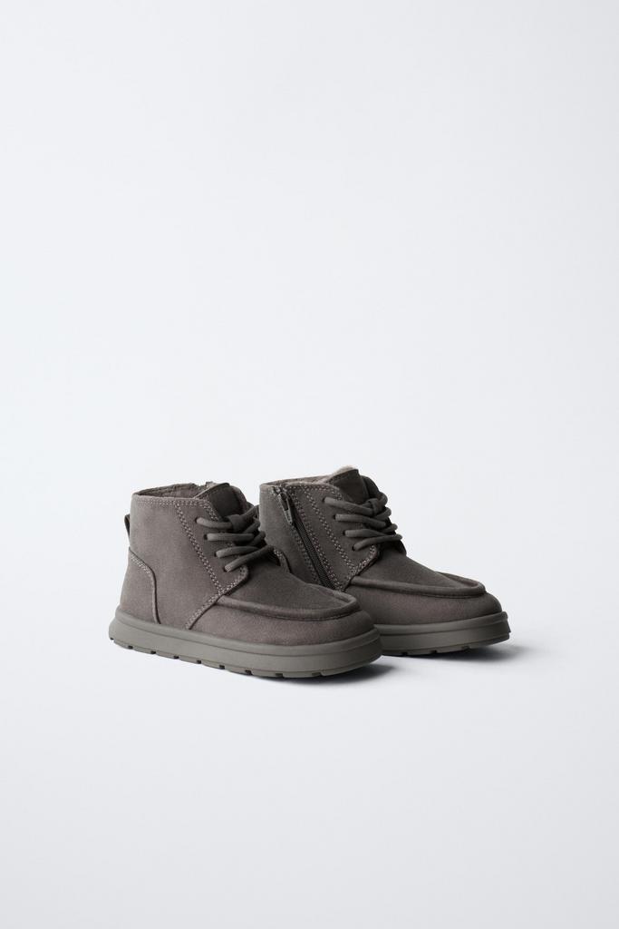 Черевики з рельєфним швом і підкладкою