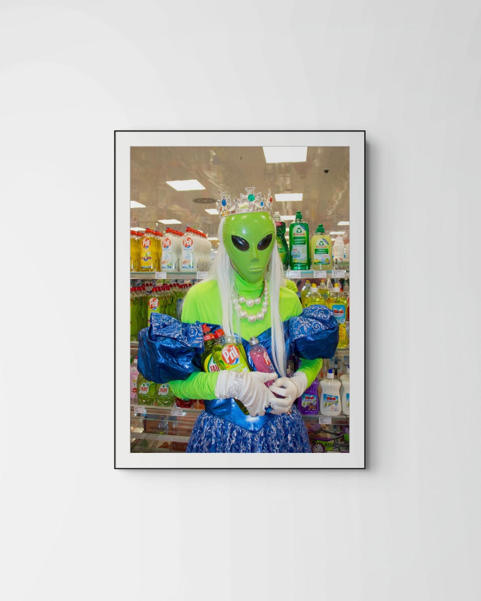 Alien Shopping