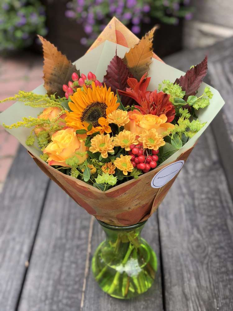 Как сделать букет к 1 сентября своими руками из садовых цветов: красивые сочетания ко Дню знаний