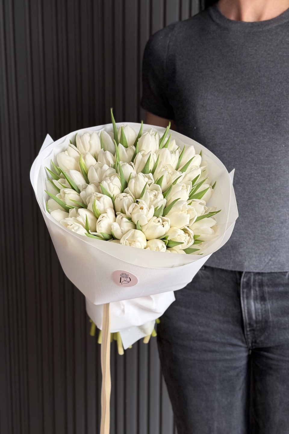 Daisy Mono Strauß "Tulips Cloud"