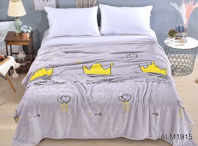 Серый плед на кровать велсофт с короной