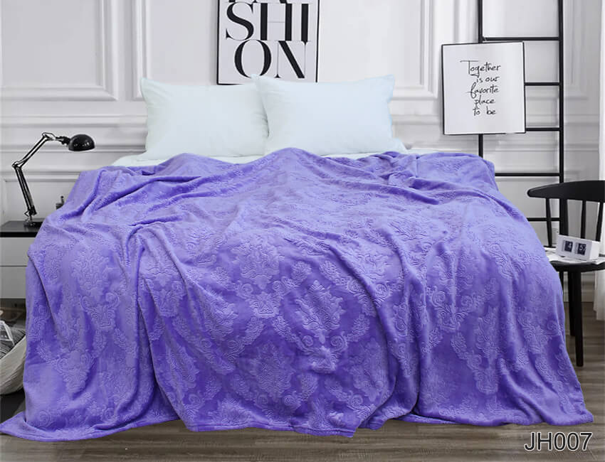 плед на кровать фиолетового цвета с тиснением JH007
