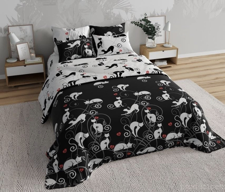 постельное белье белые коты на черном фоне