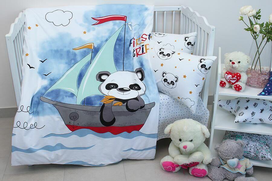 детское постельное белье в кроватку с пандой и парусником фото 1