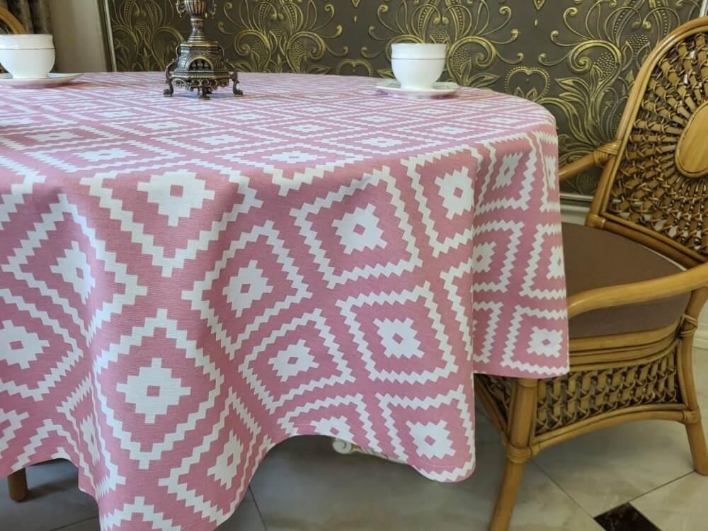 тефлоновая скатерть водоотталкивающая на овальный стол с розовым рисунком орнамент фото 1