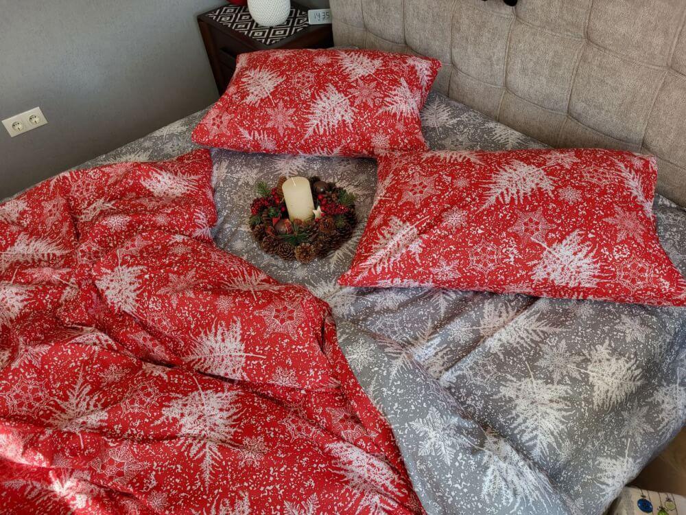 новогоднее красно-серое постельное белье с веточками в инее фото 1