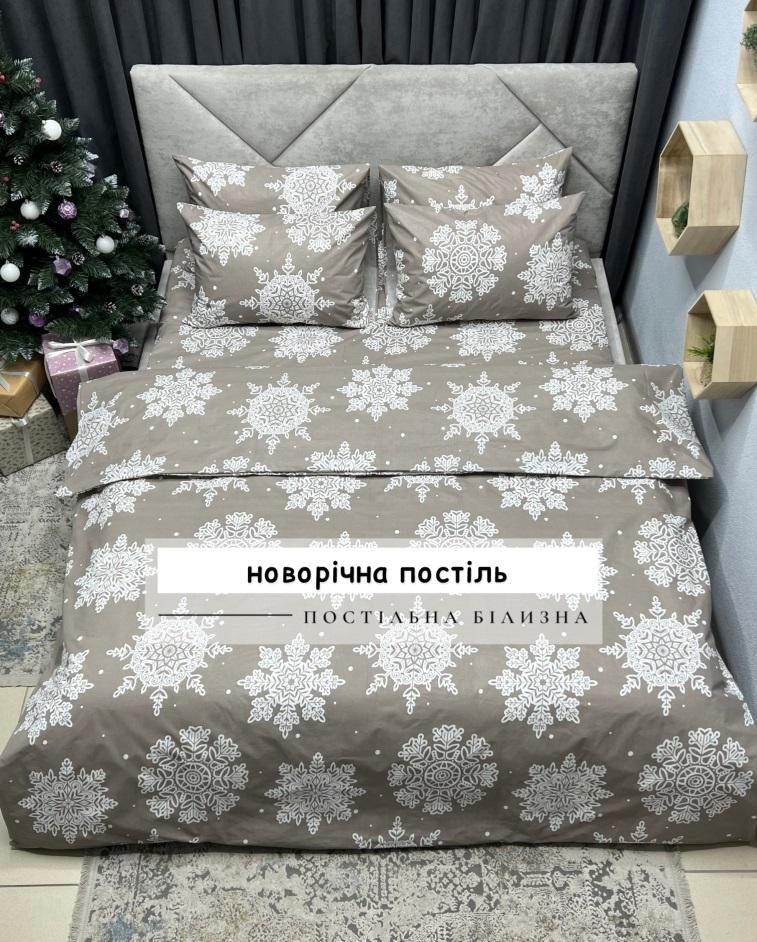 новогоднее постельное белье коричневого цвета с белыми снежинками