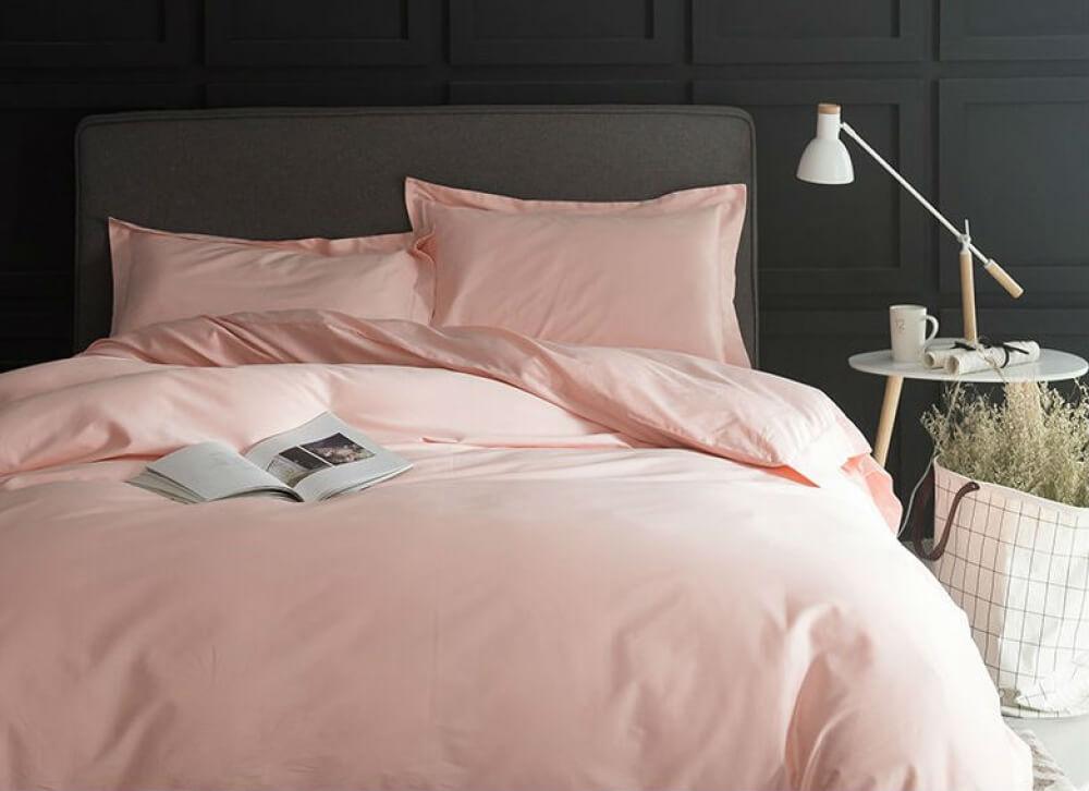 однотонное постельное белье сатин персикового цвета