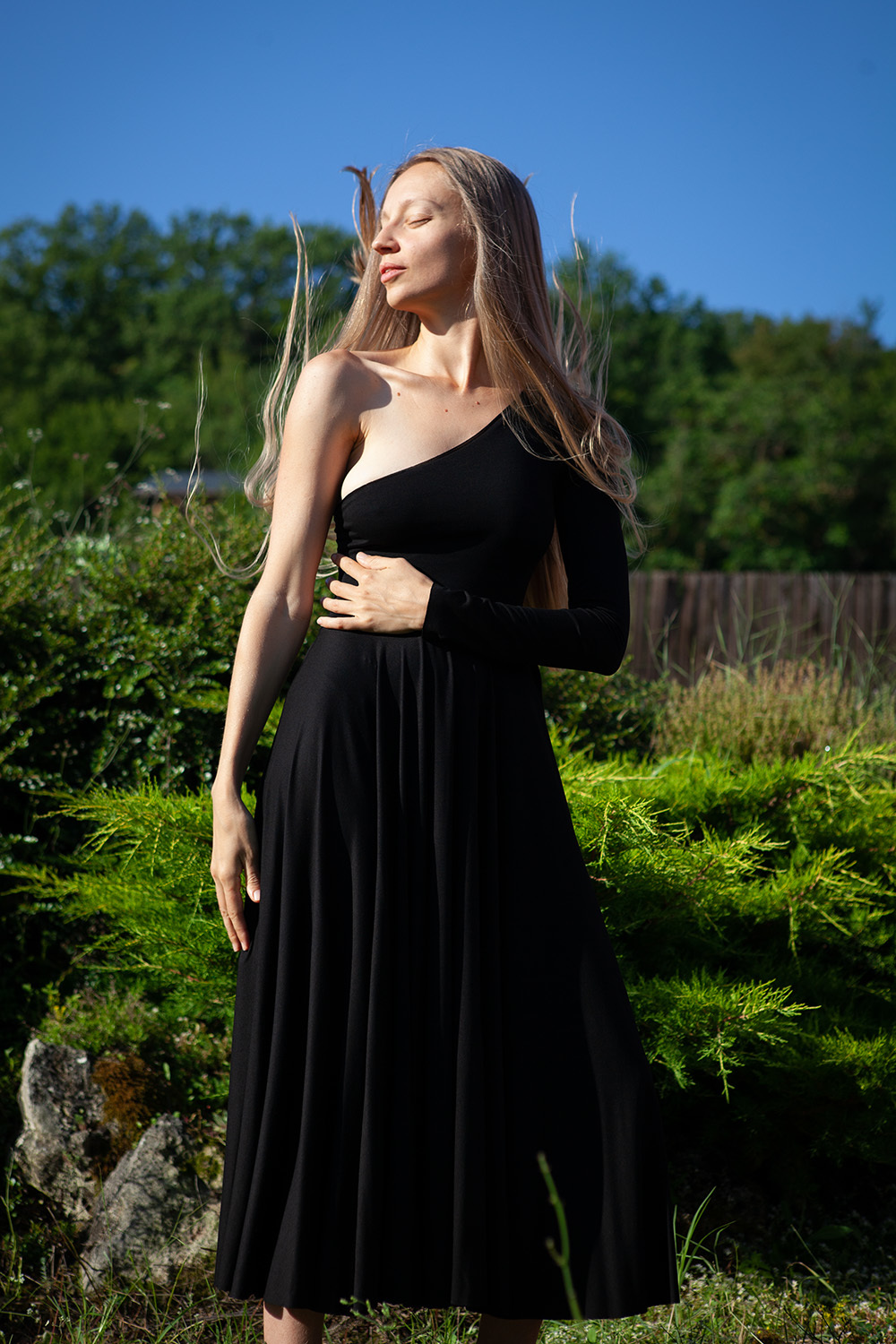 Qi-ROMANTIC-DRESS-NUDE-7