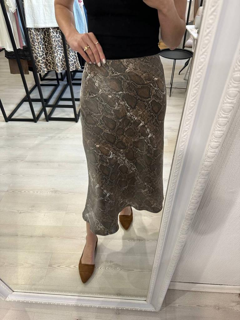 Спідниця сатинова в принті  пітона з блиском