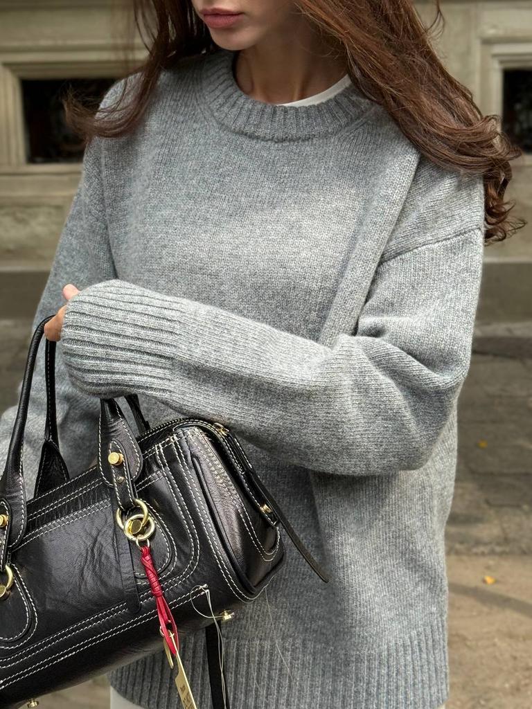 Светр сірий із мериносової вовни