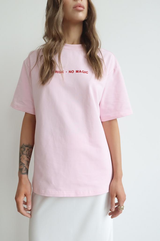 Футболка рожева з бавовни з темно-рожевою вишивкою