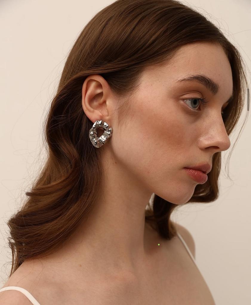 Сережки круглі рельєфні в сріблі