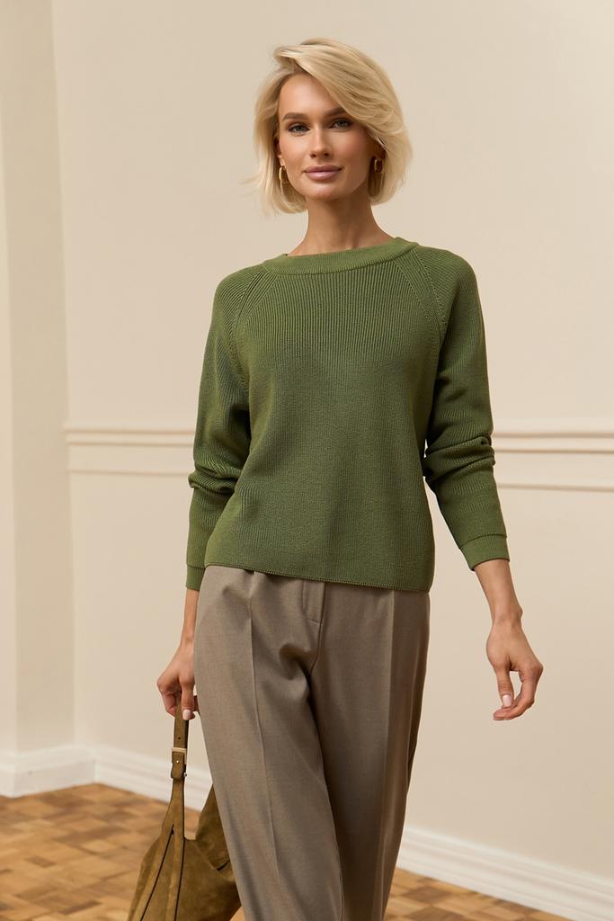 Базовий джемпер оливкового кольору