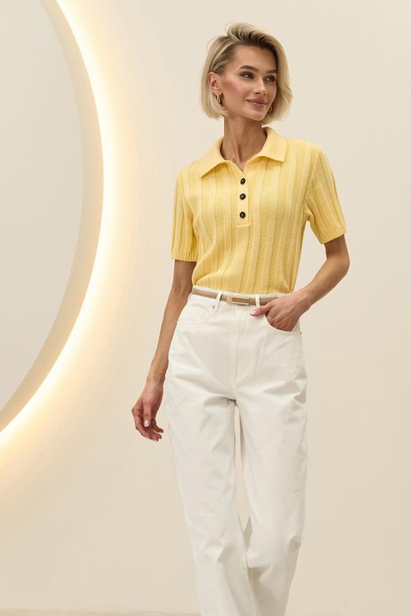 Поло лимонного кольору