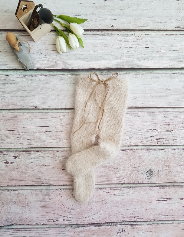 Pants with string and closed long feet